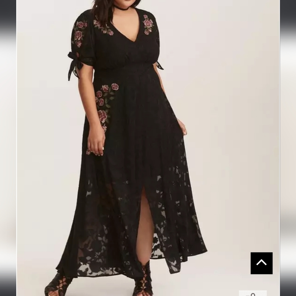 Torrid Runway Collection Floral Embroidered Maxi Dress Sz 26s - Picture 2 of 4